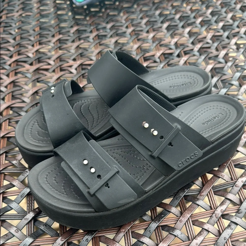 CROCS stylish black